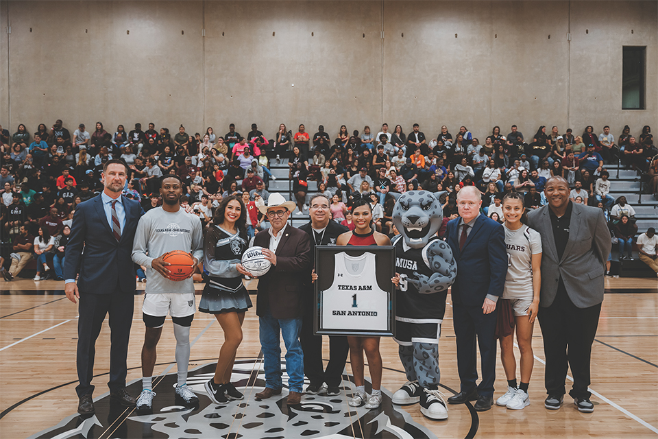 Men's Basketball